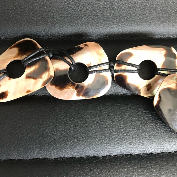 Cara NY Animal Print Shells Belt - Picture 2 of 5